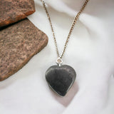 1 x RAW Customer Returns Mineral Import Necklace Pendant Heart made of Shungite - RRP €30.0