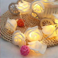 1 x RAW Customer Returns Mobxpar 3m 20 LED rose fairy lights indoor battery operated LED artificial rose fairy lights Rose fairy lights 20 flower rose garland Romantic decoration for rooms warm white  - RRP €13.1