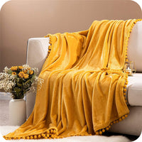 1 x RAW Customer Returns Topfinel Cuddly Blanket with Pompoms Fluffy Fleece Blanket Soft Warm Blanket Portable Sofa Blanket Yellow 130 x 150 cm - RRP €20.16