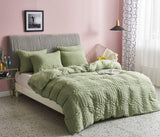 1 x RAW Customer Returns Freyamy Seersucker Bed Linen 220x240cm 3-piece Green Embossed Stripes Structured Bedding Sets Plain Brushed Microfiber Soft Duvet Cover with Zipper and 2 Pillowcases 80x80cm - RRP €43.32