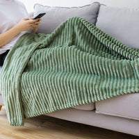 1 x RAW Customer Returns MIULEE Cuddly Blanket Fleece Blanket Flannel Blanket Solid Color Living Room Blankets Couch Blanket Fluffy Throw Microfiber Bedspread Sofa Blanket Blanket For Bed Sofa Bedroom Office 60x80Inch 150x200cm Matcha Green - RRP €26.0