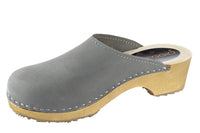 1 x Brand New APREGGIO - Women s clogs made of nubuck leather with wooden sole - high heel - wooden clogs - closed toe - Swedish style - gray - size 40 EU - RRP €37.3