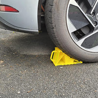 1 x RAW Customer Returns leadstand Car Wheel Chocks Non-Slip Base Motorhome Trailer Yellow Plastic Suitable for Most Tire Sizes 2  - RRP €20.06