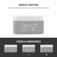 1 x RAW Customer Returns Digital Alarm Clock with Wireless Charger 15W, COLSUR Bedside Lamp with Adjustable Brightness, Digital Clock with Snooze Function, Large Display and 12 24 Hours Kids Bedroom - RRP €48.99