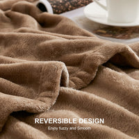 1 x RAW Customer Returns EHEYCIGA Taupe Fleece Throw 220x240, Fleece Blanket Bedspread for 2 People, Large Size Sofa Throw, Soft and Warm Flannel Sofa Throw Blanket - RRP €29.99