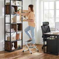 1 x RAW Customer Returns SONGMICS 2-step folding stepladder with 20 cm step width, rubber, non-slip, with handle, load capacity 150 kg, made of steel, white and black GSL02WT - RRP €36.82