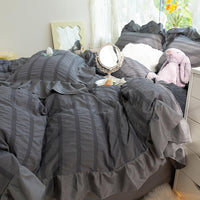 1 x RAW Customer Returns GETIYA Elegant Dark Grey Seersucker Bed Linen 135x200 Ladies Girls Bed Linen with Ruffles Seersucker Duvet Cover Single Bed Soft Microfiber Bed Linen Gray with 1 Pillowcase 80x80 - RRP €30.24