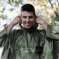 1 x RAW Customer Returns Navaris Unisex Rain Poncho - Waterproof Rain Jacket with Hood and Front Pocket - Cape for Bad Weather Cycling Hiking with Bag - RRP €16.13