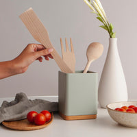 1 x RAW Customer Returns KOOK TIME kitchen utensil holder - practical utensil holder for the kitchen, cutlery holder made of ceramic and bamboo, ideal for storing wooden spoons and kitchen utensils, sage green, 10.5 x 10.5 x 15 cm - RRP €23.18