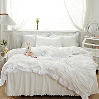 1 x RAW Customer Returns GETIYA Fluffy Seersucker Bed Linen 135x200 Elegant White Bed Linen Girls Women Aesthetic Ruffle Bed Linen Microfibre Plain Colors Duvet Cover Single Bed with 1 Pillowcase 80x80 - RRP €29.14