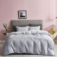 1 x RAW Customer Returns Freyamy Seersucker Bed Linen 200x220cm 3-piece Light Grey Embossed Stripes Structured Bedding Sets Plain Brushed Microfiber Soft Duvet Cover with Zipper and 2 Pillowcases 80x80cm - RRP €41.3