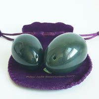 1 x RAW Customer Returns Nephrite Eggs 2-piece set for tightening Yoni Love Muscles, drilled, with a box of unwaxed silk cord and instructions, for beginners and intermediate users, Large Medium 2 sizes, Polar Jade - RRP €69.99