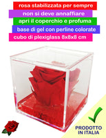 1 x RAW Customer Returns real red rose, ceremony thought gift, lasts forever, stabilized scented 8x8x8 plexiglass cube - RRP €27.67