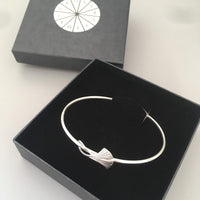 1 x RAW Customer Returns GrosseJewels Delicate ginkgo bangle to open made of 925 silver - high quality handmade in Germany - RRP €69.58