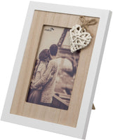 1 x RAW Customer Returns Maturi Wooden Photo Frame with Woven Heart, Brown, 8 x 10-inch 20 x 25 cm - RRP €15.99