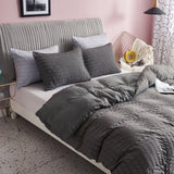 1 x RAW Customer Returns Freyamy Seersucker bed linen 135x200cm 4-piece gray embossed stripes structured chic bedding plain microfibre soft duvet cover 2 duvet covers with zip and 2 pillowcases 80x80cm - RRP €53.4