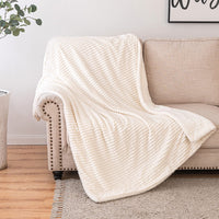 9 x Brand New EMEMA Soft Fluffy Blanket Flannel Blanket Fleece Blanket Living Blankets Warm Couch Blankets Sofa Blanket Throw Blanket Thick Throw as Bedspread for Bed Couch Bedroom Office 125x150 cm White - RRP €260.91