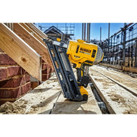 1 x RAW Customer Returns DeWALT 18V cordless nailer electric nailer, 90mm, for 18V XR batteries, safety switch, protective cap, low vibrations, compact dimensions, tool-free depth adjustment via adjusting wheel, DCN692N - RRP €388.86