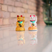 1 x RAW Customer Returns Flanacom Japanese Lucky Cat, Swinging Figurine, Lucky Charm, Office Desk, Funny Gag Item, Colleague Farewell Gift, Secret Santa Gift, White - RRP €12.1