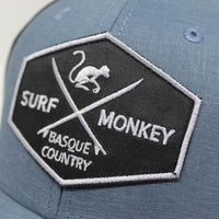 1 x RAW Customer Returns DRESSED IN MUSIC PLAY WITH ME Surf Monkey Sport Trucker Cap Quick-Drying Technical Cap - RRP €39.95