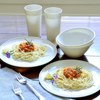 1 x Brand New Youngever set of 18 plastic tableware, plates 25CM , bowls 1000ML , cups 600ML , service for 6 cream  - RRP €42.39