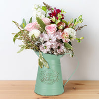 1 x RAW Customer Returns Belle Vous Olive Green Metal Flower Vases - 11.8 x 17.5 cm Galvanized Metal Vase - Shabby Chic Vintage Vase - Milk Jug for Home Wedding Decoration, Garden Plants - RRP €22.99