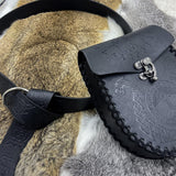 1 x RAW Customer Returns HiiFeuer Medieval Embossed Ring Belt with Embossed Nordic Belt Pouch, Vintage Faux Leather Belt and Pouch Set for LARP Black A  - RRP €36.0