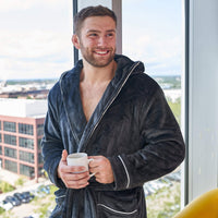 1 x RAW Customer Returns CityComfort bathrobe men, cozy fleece dressing gown with hood and pockets, plush warm housecoat long, soft sauna robe for spa and vacation, soft robe, gifts for men XXL, anthracite  - RRP €27.77