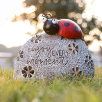 1 x RAW Customer Returns TERESA S COLLECTIONS Outdoor garden decoration ladybug solar light seven-point ladybug garden decoration solar garden light made of resin weatherproof LED mother daughter gift 13cm - RRP €25.2