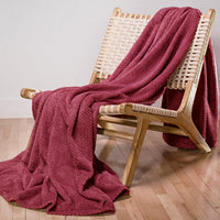 1 x RAW Customer Returns Dreamzie Sofa Blanket with Chevron Pattern and Soft Touch 220 x 240 cm - Burgundy - 100 Polyester 250gsm Microfiber Sofa Blankets, Warm Blanket - RRP €26.99